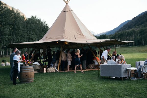 under-the-sky-tipi-style-tents-gallery-041
